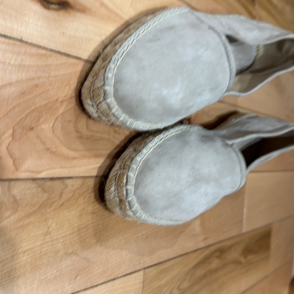 FRYE Khaki Suede Loafers New Size 8 Shoes - Picture 5 of 6